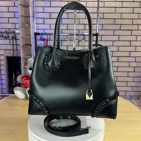 Michael Kors Handbags - 💥MK - Mercer Gallery Small Ruffled Leather Satchel - DK726